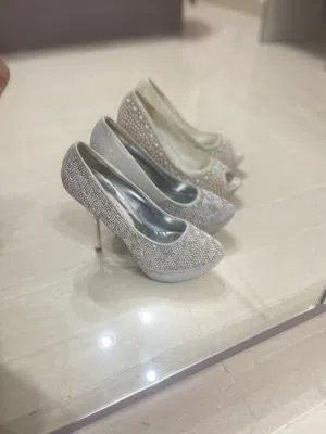 كعب اعراس عالي مستخدم مره وحده