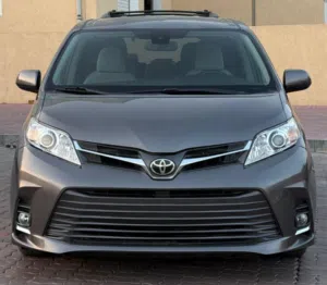TOYOTA SIENNA 2011