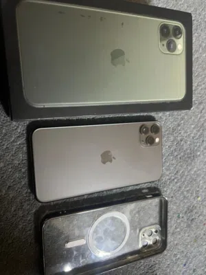 Apple iPhone 11 Pro Max 256 GB in Northern Governorate