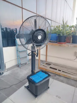 مروحة مع بخار ماء و 4 صناديق  تبريد
