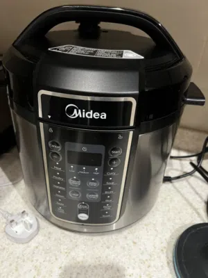 Pressure cooker