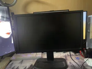 شاشه للبيع اقراء الوصف