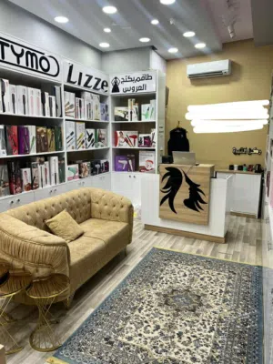 ديكور محل للبيع