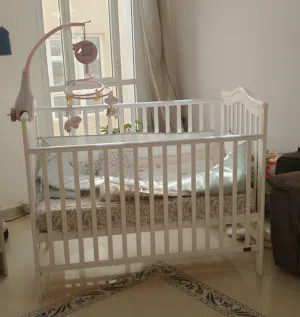 Giggles baby bed