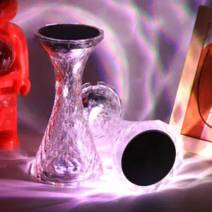 مصباح طاولة كريستالي صغير الحجم الوزن: 300 جم (صافي) – 430 جم (إجمالي). البطارية: 1