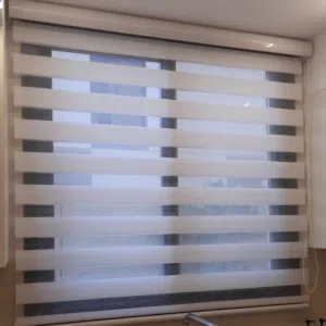 الستائر الزيبرا