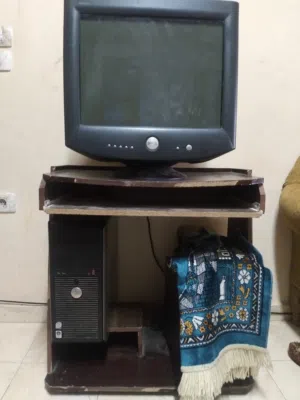 جهاز كمبيوتر مستعملة للبيع