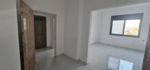 ٥ غرف نوم . حمّامين . 145 م٢4