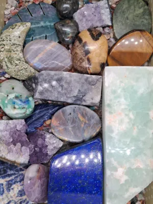 Rare gemstones  احجار كريمة نادرة