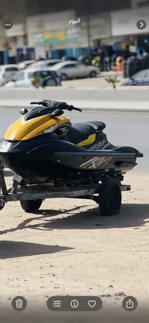 موطو بحر للبيع 2012 fzs ريفا محرك جديد