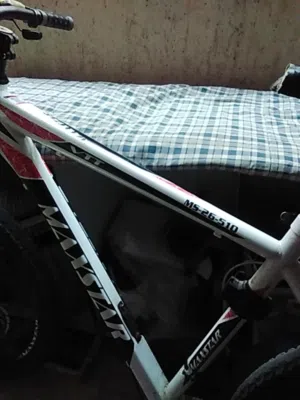 دراجة هوائية  من نوع maxstar