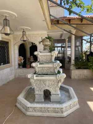 نافوره مياه جميله جدا ومن ارقى الأنواع