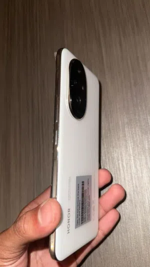 Honor Honor 200 256 GB in Tripoli