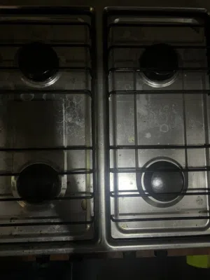 Gas 4 on table without standing