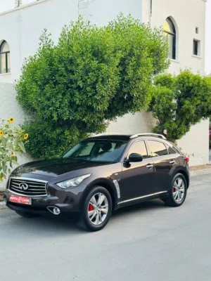 INFINITI QX70 Year-2015.Fully loaded model with Sunroof, Electronic leather seats.5 Seater suv jeep