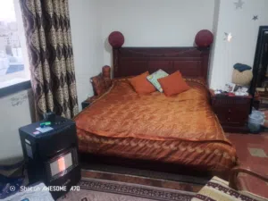 غرفه نوم عائلية كامل تفصيل مع فرشه بحاله ممتازه بسعر مناسب