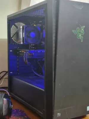 . Pc i7 8700 + RTX 2070