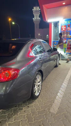 انفنتي g35/2008 جاهزه للاستخدام مطلوب 900 قابل