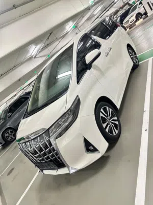 Used Toyota Alphard in Dubai