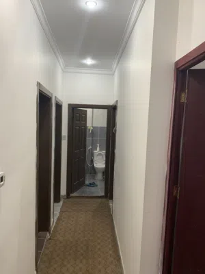 مطلوب فرد لمشاركة سكن في حولي خلف مطعم جاد