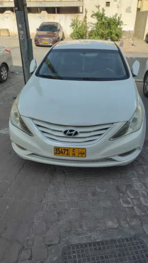 HYUNDAI -SONATA -MODEL 2012- WHITE