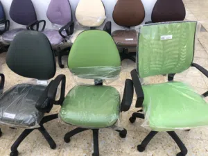 كرسي مكتبية كراسي قاعات و فصول  بالجملة اي لون و اي كمية