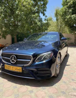 مرسديس E300 2017  نظيفه جدا من غير حوادث