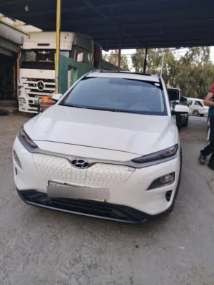 للبيع هونداي كونا  موديل 2021  suv فحص كامل فل كامل مع فتحه