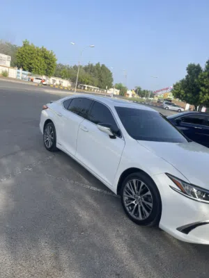 لكزس هايبرد 4 سلندر قوت المحرك 3500
