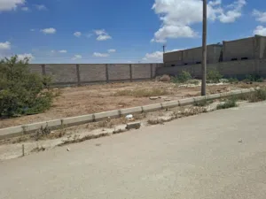 قطعة أرض في الهواري حي الرياض مقابل مستشفى النفسية من المالك مباشره
