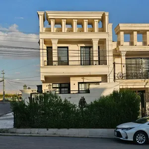 4 Bedrooms . 3 Bathrooms . 140 m21