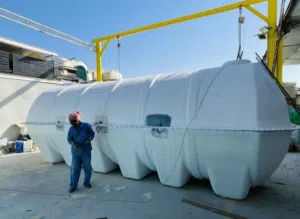 working repairing of  water tanks good work plastic and fiberglass