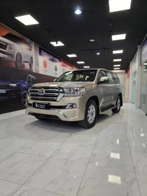 TOYOTA LAND CRUISER GXR V6