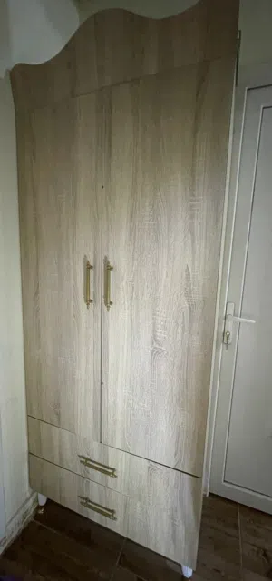 سرير مع خزانة اطفال