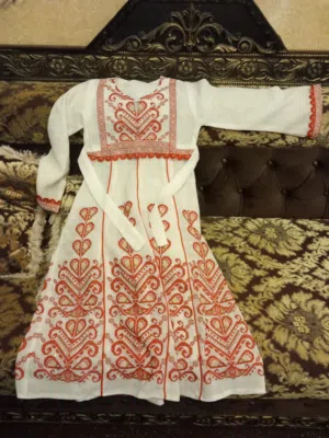 ملابس بناتي مقاس  38  مستعمل استعمال شخصي بسيط جدا لبسه اولبستين فقط بحال الوكالة تركي للبيع