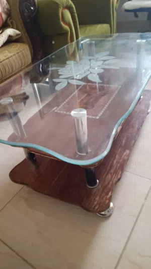 طاولة وسط زجاج  سيكوريت