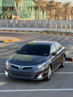 تويوتا افالون 2014