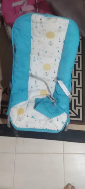 للبيع كرسي بيبي للأطفال هزاز