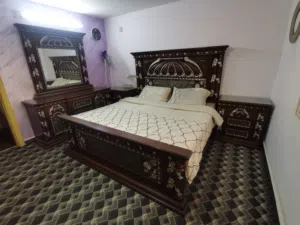 غرفة نوم خليجية كويتية ( big size). أكبر حجم مستعمل بحالة ممتازة