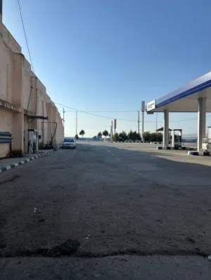 محطة غسيل سيارات ومحل غيار زيوة ومحل بناشر للبيع بسعر مميز