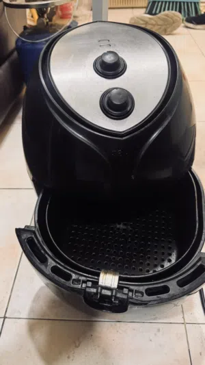 Food press in excellent condition Air fryer machine, good quality