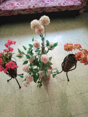 شجره صناعية بحاله ممتازه للبيع