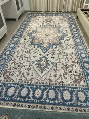 سجادة كبيرة