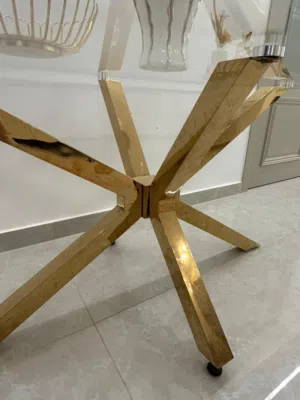 طاوله أكل استعمال بسيط