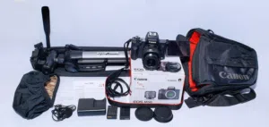 كاميرا رائعة للبيع فئة السينماء وبسعر عرطة canon m50 بحالة ممتازة لم تستخدم كثير ولم تستخدم للعمل اس