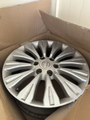 رنقات نيسان بلاتينيوم أصليات مخزنات 4 سنين و 7 سنين مستعملات