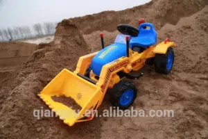 جرافه و حفاره  ركوب بدالات جنزير. او كهرباء شحن مع اصوات واضاءه