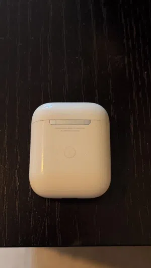 AIRPODS 1ST GENERATION