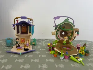 Miniature house thinkerbell/flowers and rapunzel from Disney store
