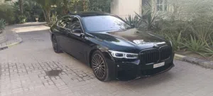 BMW 750LI V8 Engine with Twin-Turbo (2021 M Kit)